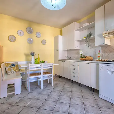 Lejlighed B4 - A2 By Interhome